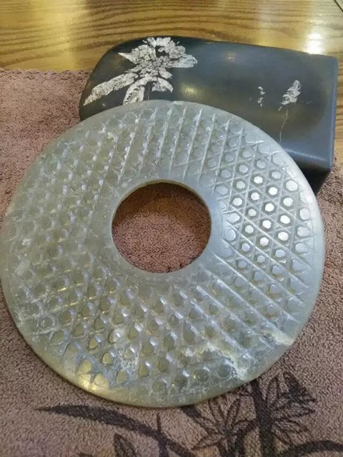 古玩玉器做舊仿漢代“蒲紋玉璧”真品鑒賞圖