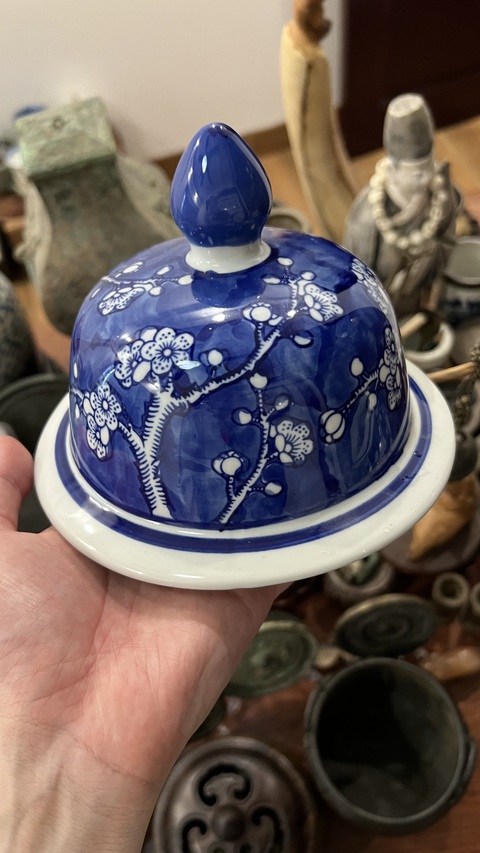古玩陶瓷青花留白梅紋將軍罐拍賣,當前價格399元