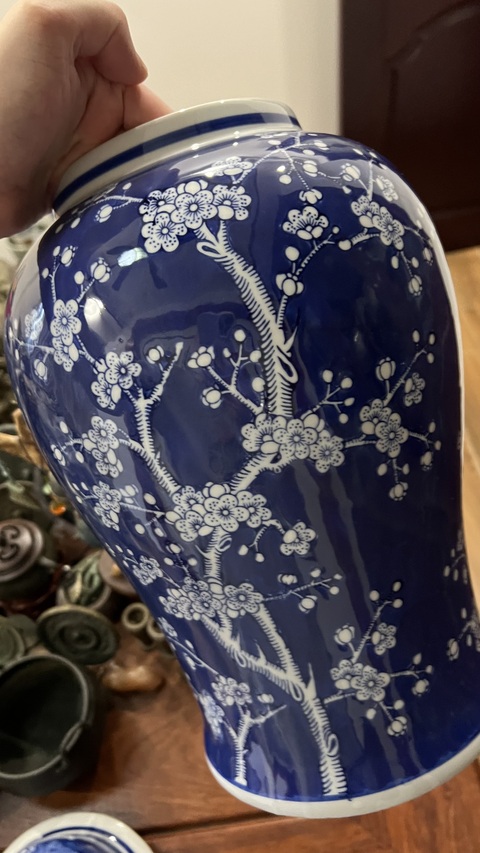 古玩陶瓷青花留白梅紋將軍罐拍賣,當前價格399元