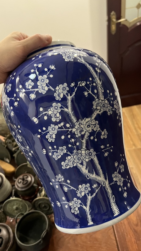古玩陶瓷青花留白梅紋將軍罐拍賣,當前價格399元