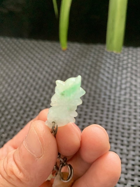 古玩玉器清代翡翠雕“魚形墜飾”拍賣，當前價格18000元