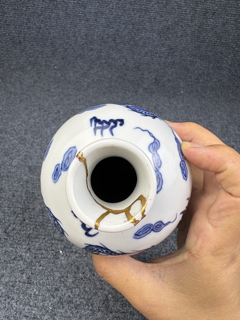 古玩陶瓷青花云龍紋梅瓶拍賣,當前價格1388元