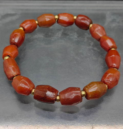 古玩玉器3000-4000 年高古紅瑪瑙手鏈拍賣,當前價格900元