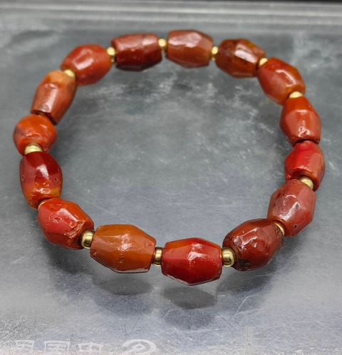 古玩玉器3000-4000 年高古紅瑪瑙手鏈拍賣,當前價格900元