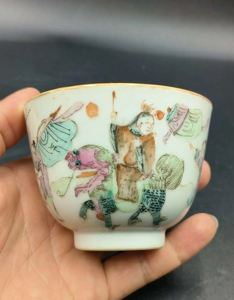 古玩陶瓷麒麟送子粉彩杯拍賣,當(dāng)前價格588元