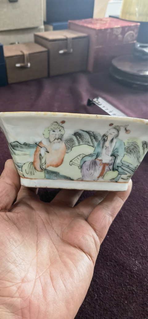 古玩陶瓷粉彩人物故事四方碗真品鑒賞圖