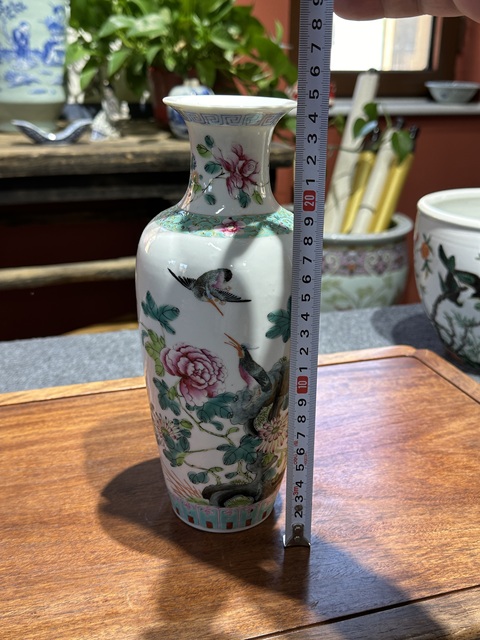 古玩陶瓷粉彩花鳥紋瓶真品鑒賞圖