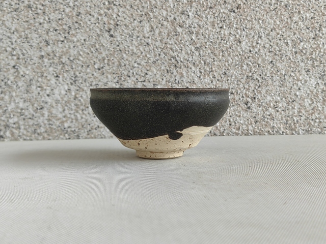 古玩陶瓷閩侯窯黑釉茶盞拍賣，當(dāng)前價格998元