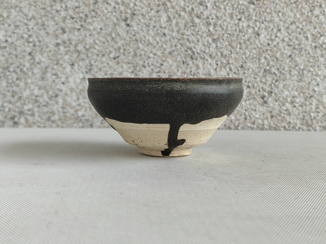 古玩陶瓷閩侯窯黑釉茶盞拍賣，當(dāng)前價格998元