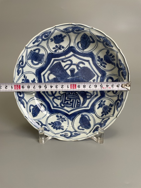 古玩陶瓷明萬歷 青花八寶紋花口盤拍賣，當前價格1900元