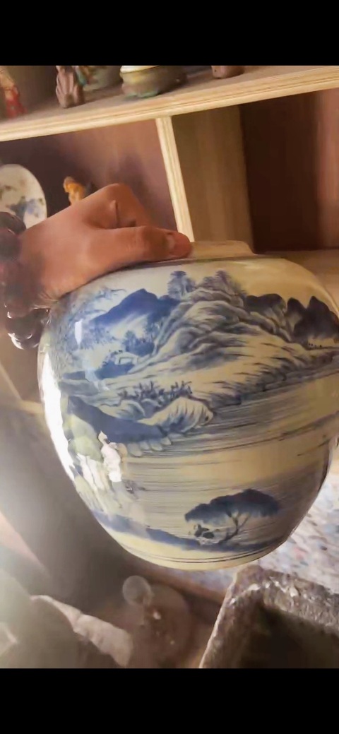 古玩陶瓷青花山水人物紋罐，模糊，偏老真品鑒賞圖