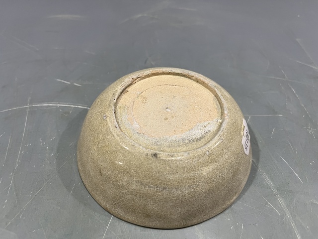 古玩陶瓷龍泉青瓷臥足碗真品鑒賞圖
