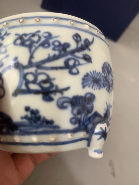古玩陶瓷歲寒三友松竹梅青花三足筒式香爐拍賣,當前價格16000元