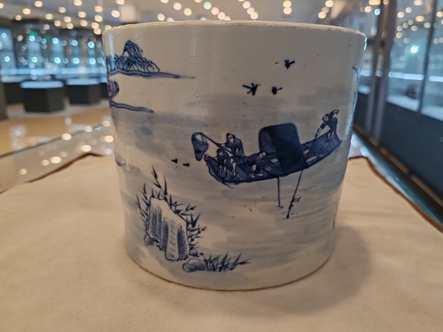 古玩陶瓷青花人物故事紋筆筒拍賣，當前價格8000元