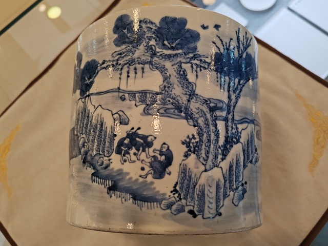 古玩陶瓷青花人物故事紋筆筒拍賣，當前價格8000元