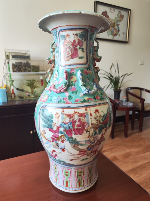 古玩陶瓷同治細(xì)路粉彩瓶拍賣,當(dāng)前價(jià)格6600元
