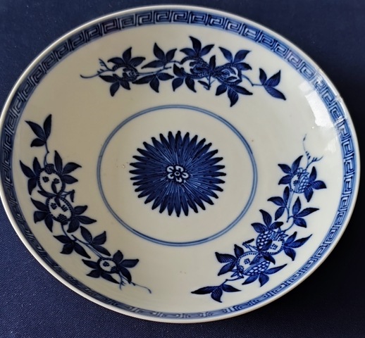 古玩陶瓷青花三多紋盤真品鑒賞圖