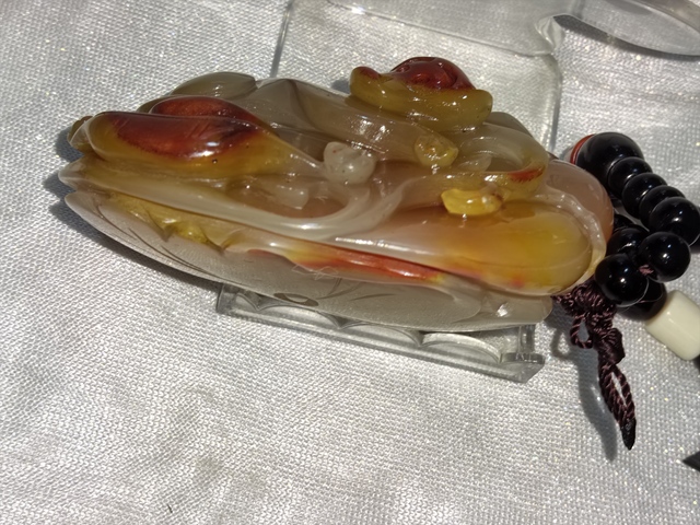 古玩玉器金絲玉雕“靈猴獻壽”把件拍賣,當前價格880元