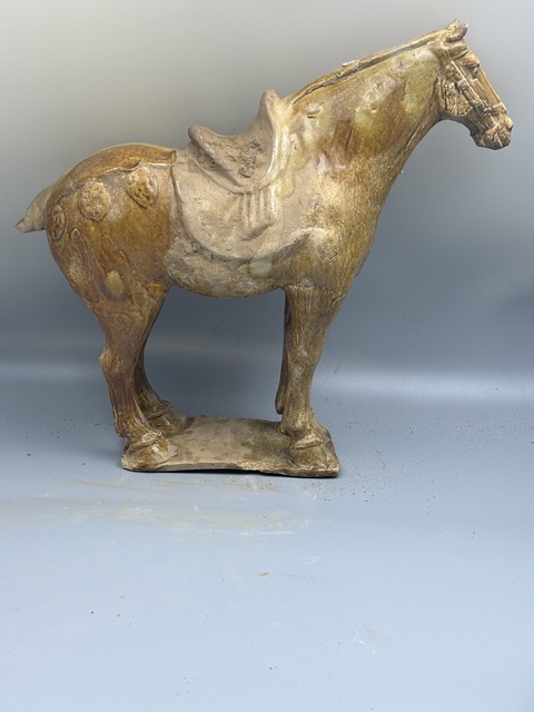 古玩陶瓷唐三彩馬真品鑒賞圖
