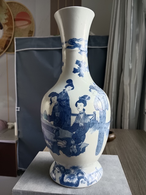 古玩陶瓷青花瓶真品鑒賞圖