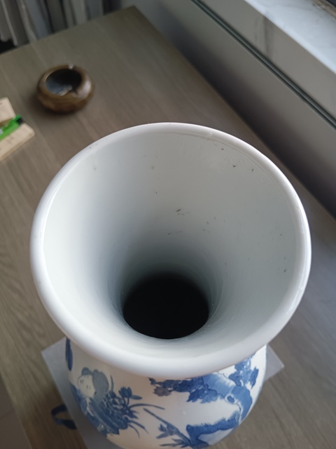 古玩陶瓷青花瓶真品鑒賞圖
