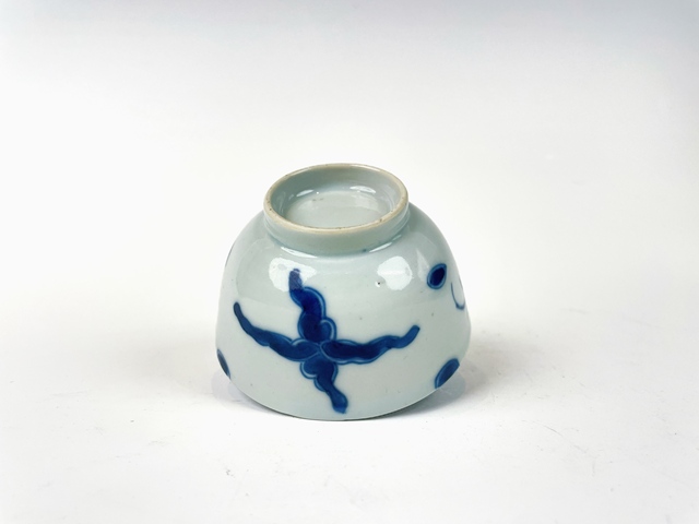 古玩陶瓷清雍正·青花過墻龍茶圓真品鑒賞圖