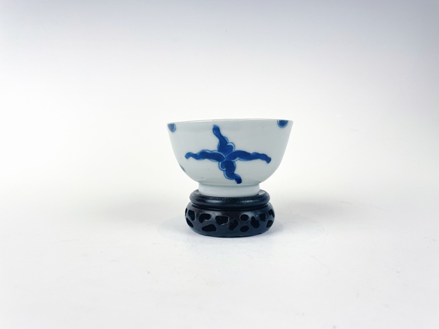 古玩陶瓷清雍正·青花過墻龍茶圓真品鑒賞圖