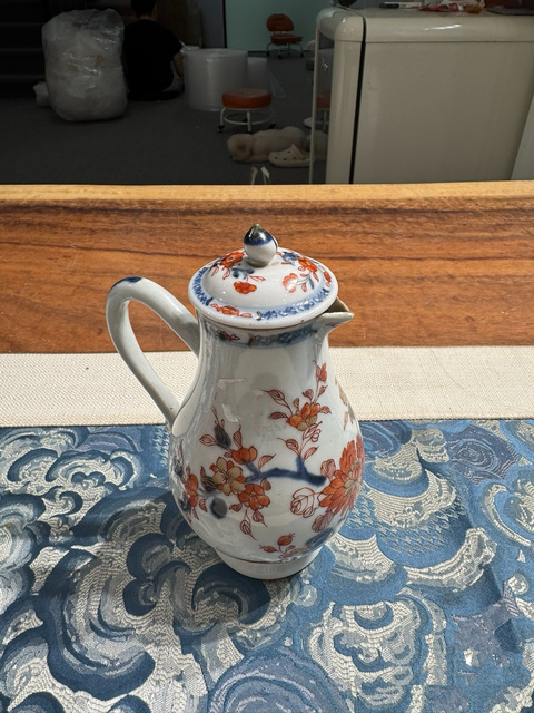 古玩陶瓷青花礬紅奶壺真品鑒賞圖