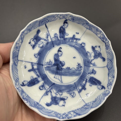 古玩陶瓷清康熙青花三娘教子圖杯碟拍賣,當(dāng)前價(jià)格2750元