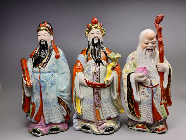 古玩陶瓷民國(guó)粉彩福祿壽三星報(bào)喜造之神像拍賣(mài)，當(dāng)前價(jià)格77777元