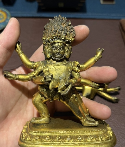 古玩銅器造像真品鑒賞圖