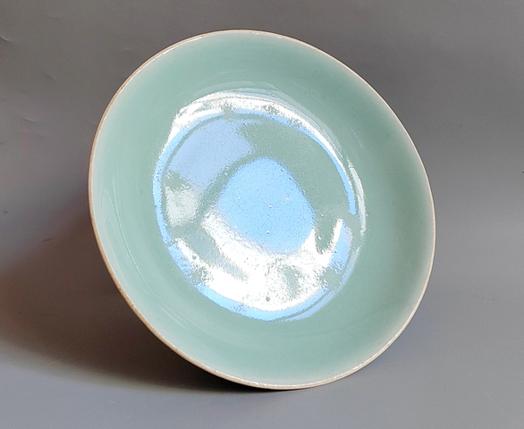 古玩陶瓷清代中期豆青盤拍賣,當(dāng)前價(jià)格300元