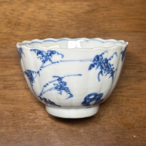 古玩陶瓷花卉紋青花杯真品鑒賞圖