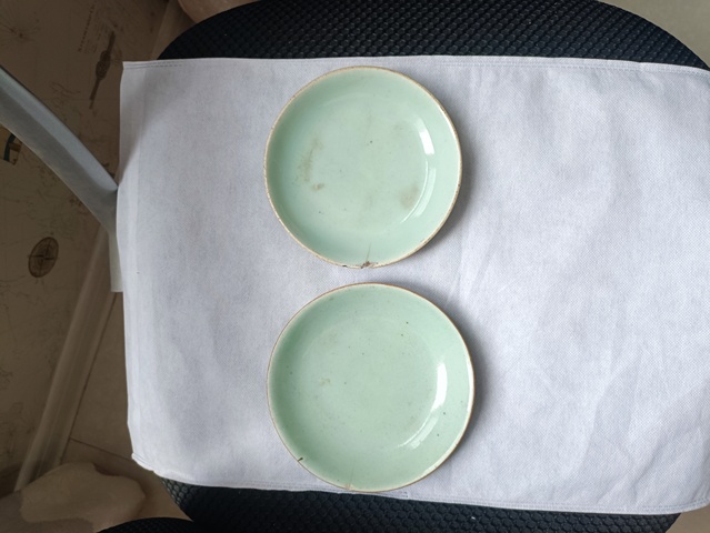 古玩陶瓷清中期豆青釉盤拍賣，當前價格48元