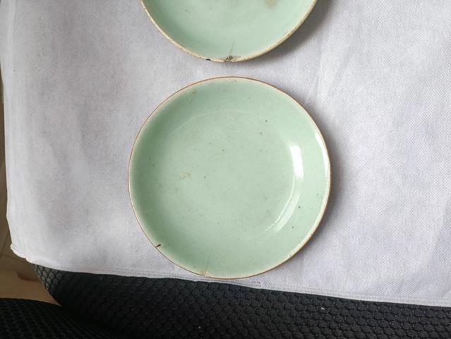 古玩陶瓷清中期豆青釉盤拍賣，當前價格48元