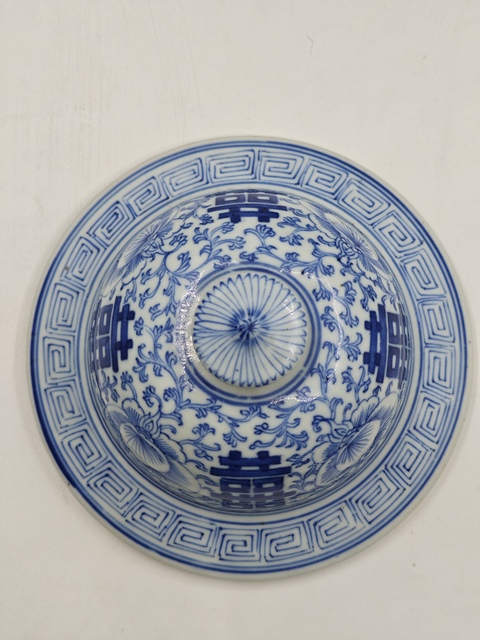 古玩陶瓷青花纏枝喜字紋將軍罐拍賣，當(dāng)前價(jià)格12000元