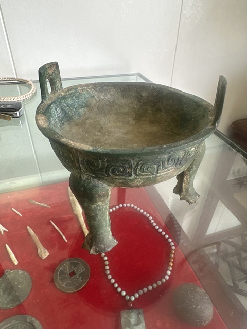 古玩銅器青銅三足鼎真品鑒賞圖