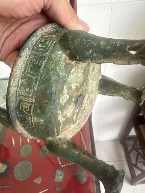 古玩銅器青銅三足鼎真品鑒賞圖