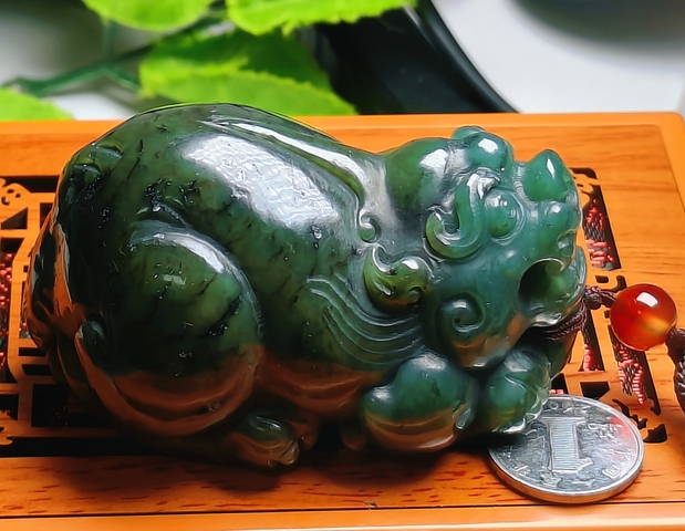 古玩玉器天然和田碧玉瑞獸把件(帶鑒定證書)拍賣,當(dāng)前價(jià)格1200元