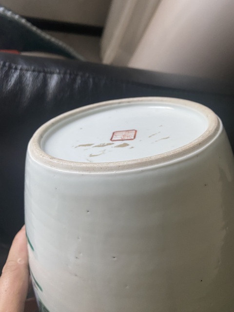 古玩陶瓷民國 竹嘯山房款粉彩人物紋瓶真品鑒賞圖