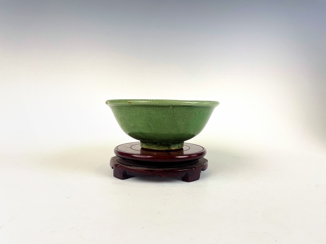 古玩陶瓷明晚期·綠哥釉大碗真品鑒賞圖