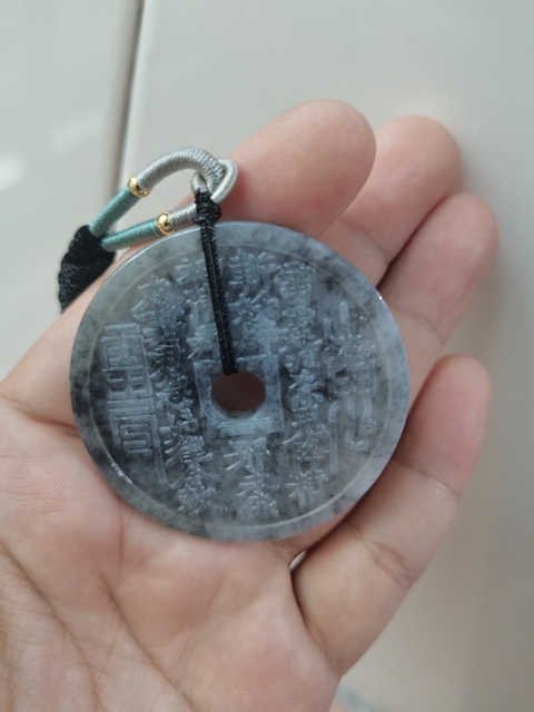 古玩玉器天然翡翠A貨掛件，雕山鬼花錢拍賣，當前價格388元