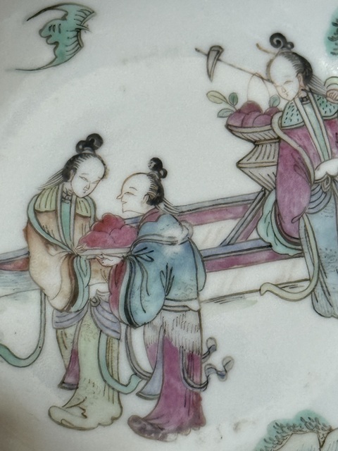 古玩陶瓷人物紋粉彩盤真品鑒賞圖