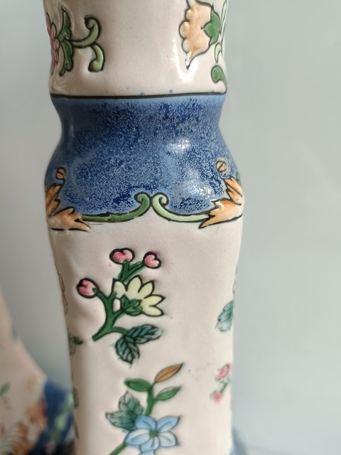 古玩陶瓷彩繪花卉紋燭臺拍賣,當前價格158元