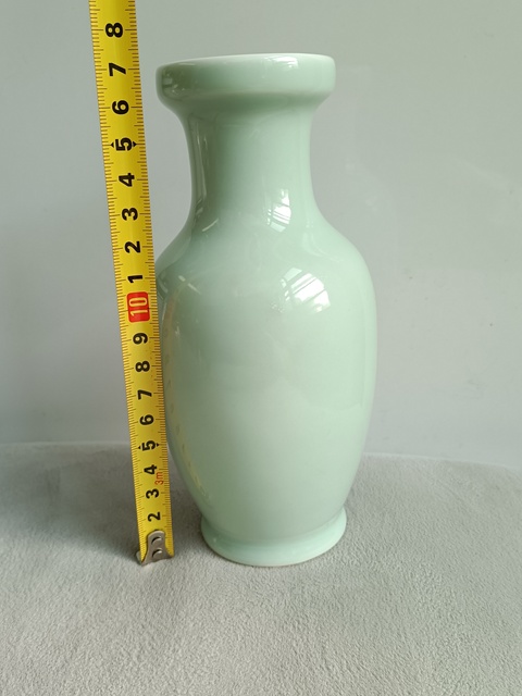 古玩陶瓷豆青釉瓶拍賣,當(dāng)前價(jià)格200元