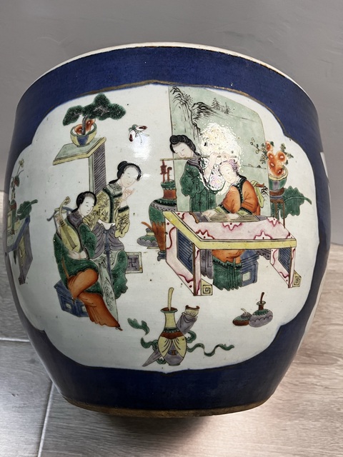 古玩陶瓷藍釉地開光五彩人物花鳥紋缸拍賣，當前價格45000元