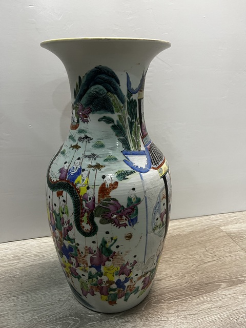 古玩陶瓷百子鬧春撇口瓶拍賣，當前價格35000元