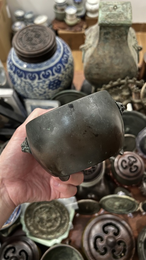 古玩雜項清末民初·銅獅耳香爐真品鑒賞圖