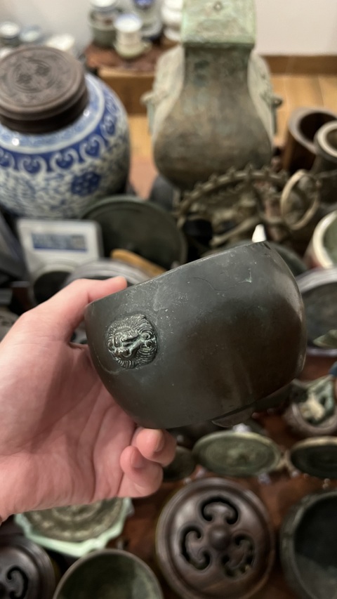古玩雜項清末民初·銅獅耳香爐真品鑒賞圖
