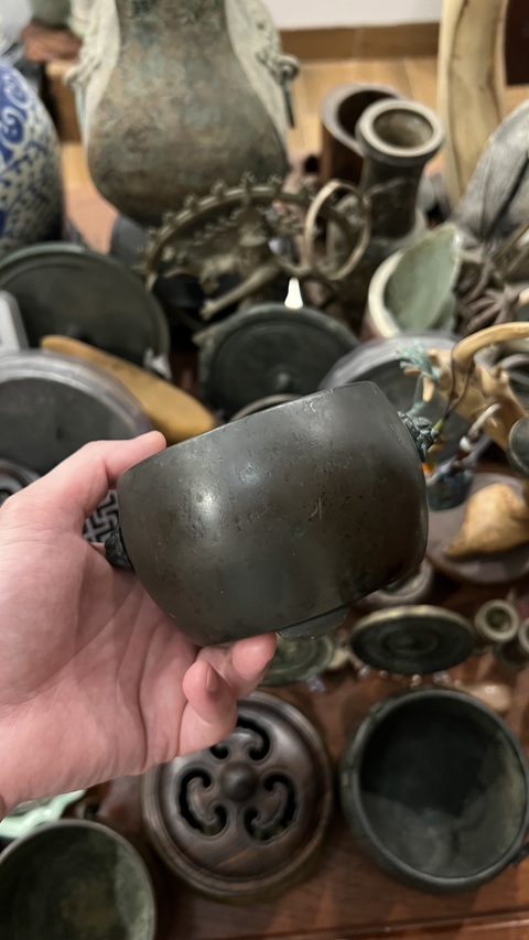 古玩雜項清末民初·銅獅耳香爐真品鑒賞圖